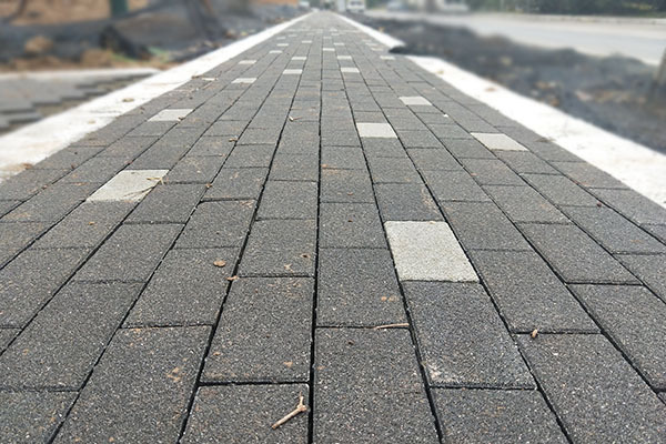 陶瓷透水磚存在的問(wèn)題 陶瓷透水磚存在的問(wèn)題